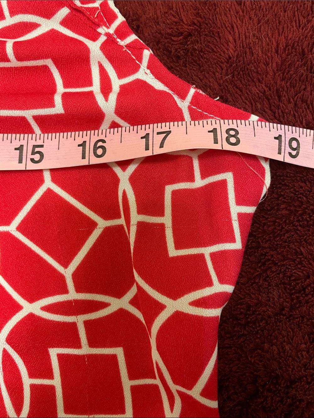Geometric Print Shell Top - Red & White - Picture 9 of 12